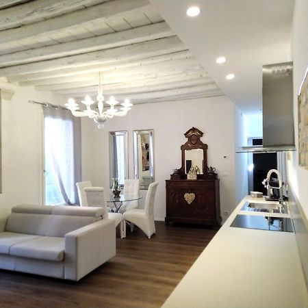 Sara S Luxury Home Five Minutes From Piazza San Marco Венеция Экстерьер фото