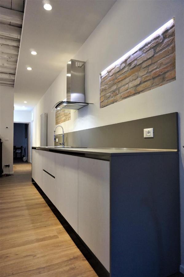 Sara S Luxury Home Five Minutes From Piazza San Marco Венеция Экстерьер фото