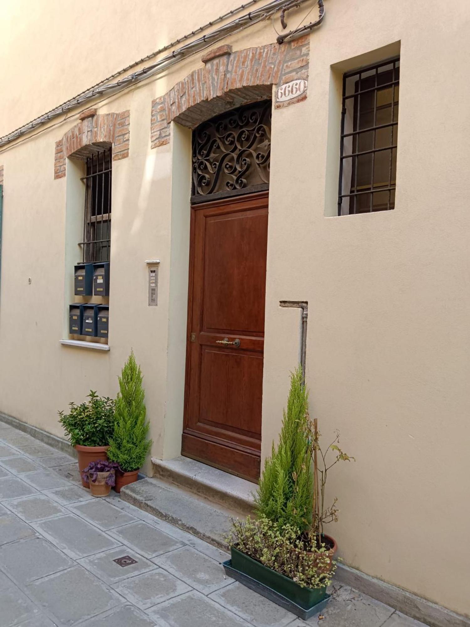 Sara S Luxury Home Five Minutes From Piazza San Marco Венеция Экстерьер фото